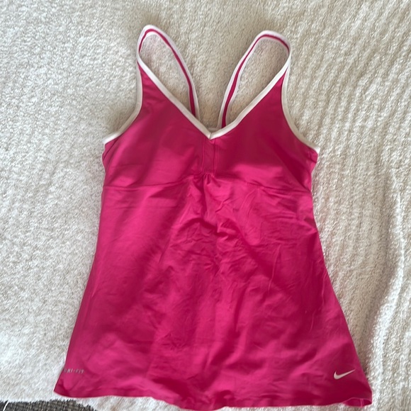 Nike Tops - Nike V neck tank
